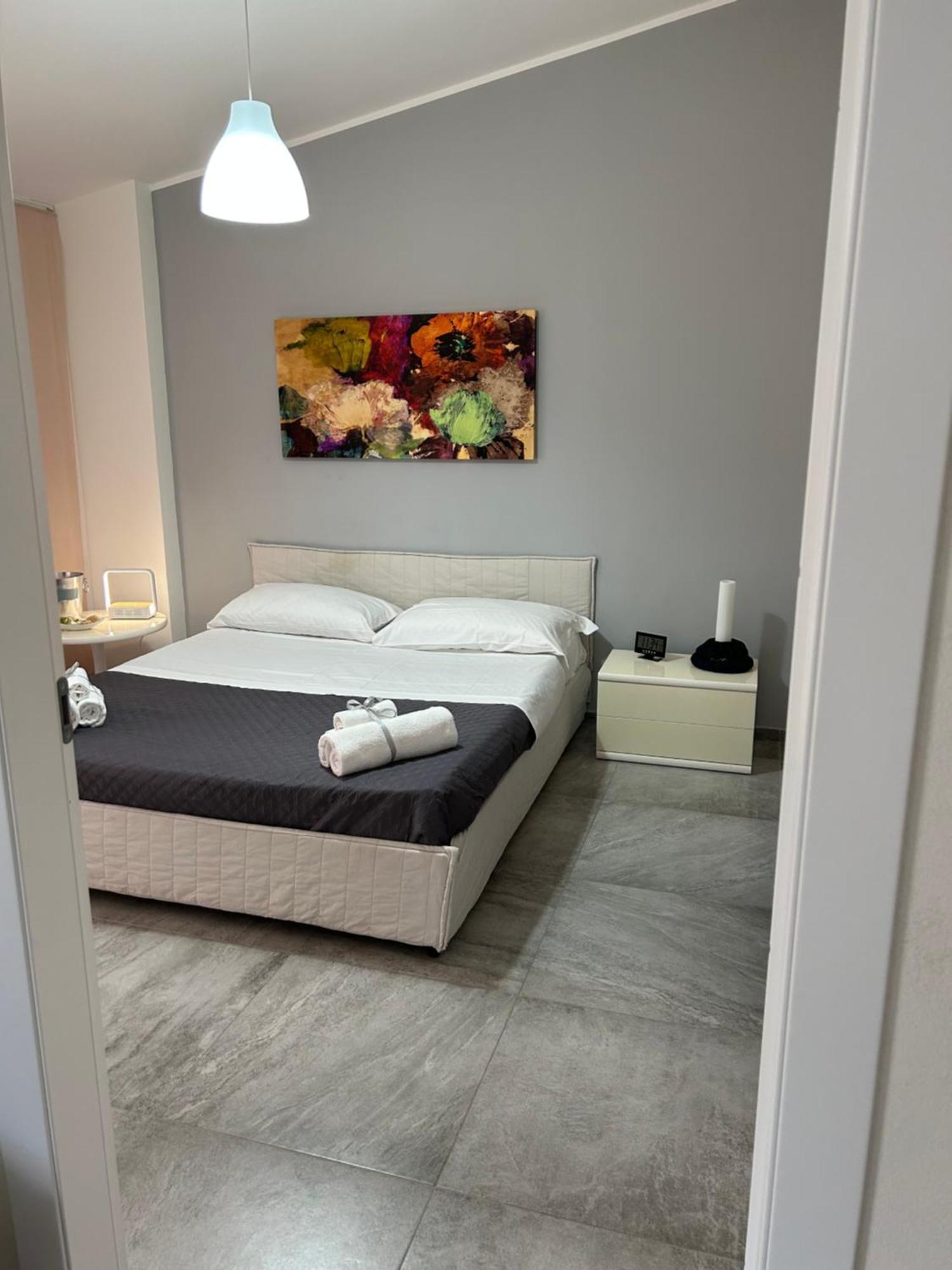 Suite Home Panorama Giardini Naxos Exteriör bild