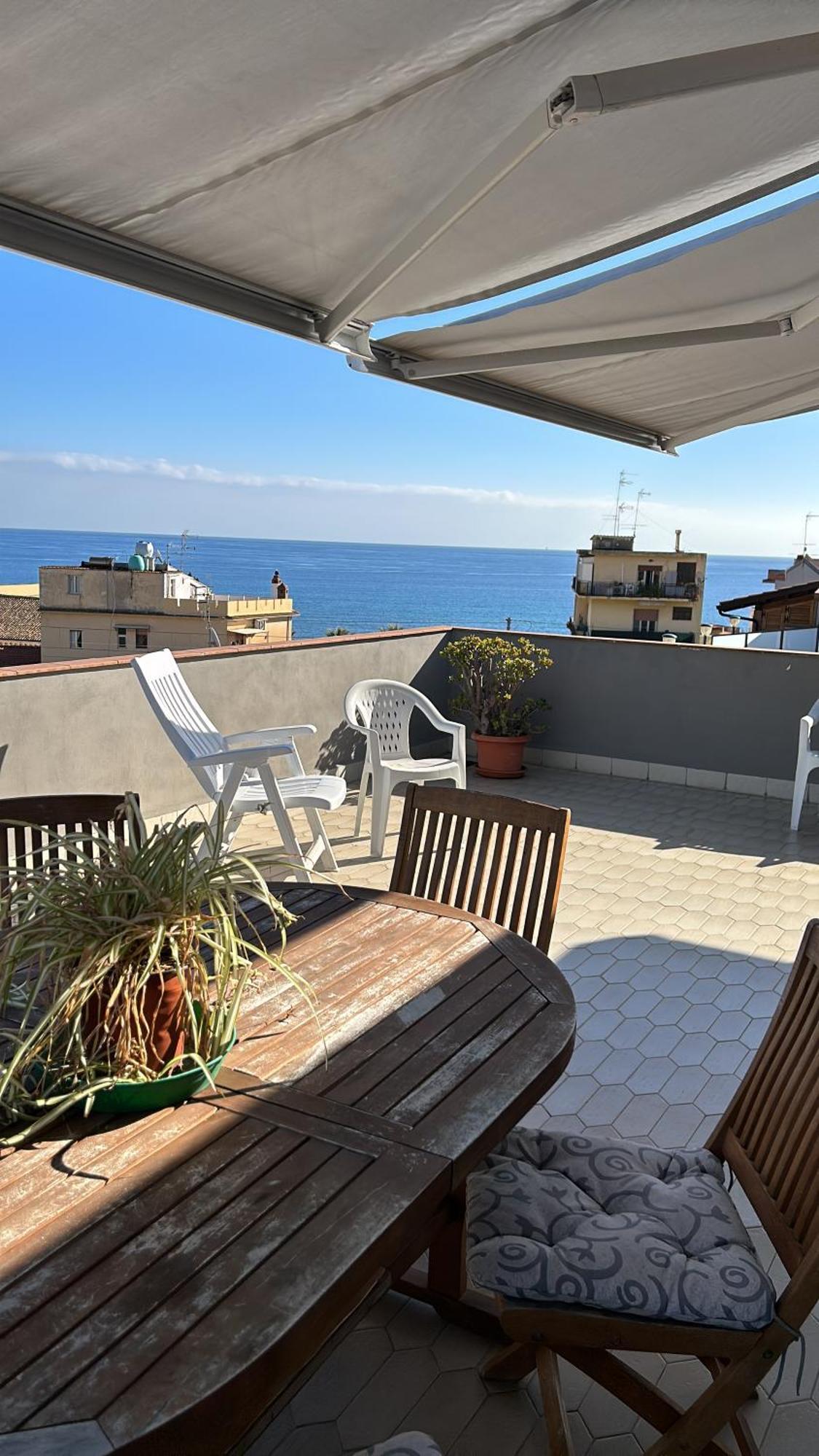 Suite Home Panorama Giardini Naxos Exteriör bild